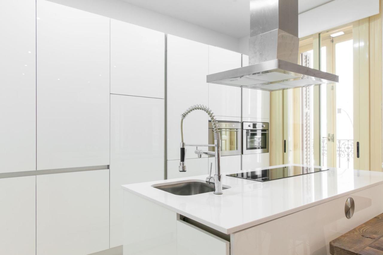 For You Rentals New Design Apartment Temporal Puerta Del Sol Pre10C Madrid Exterior photo