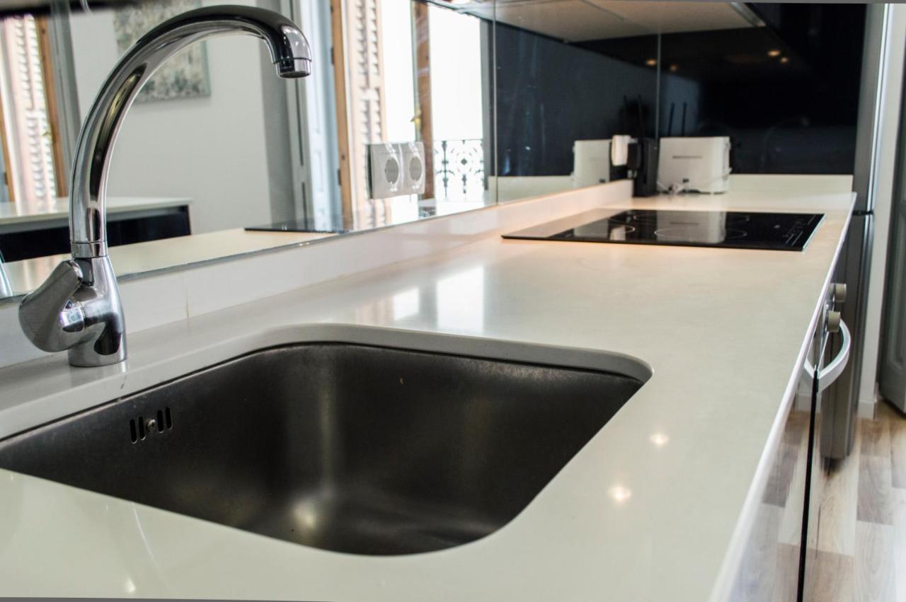 For You Rentals New Design Apartment Temporal Puerta Del Sol Pre10C Madrid Exterior photo