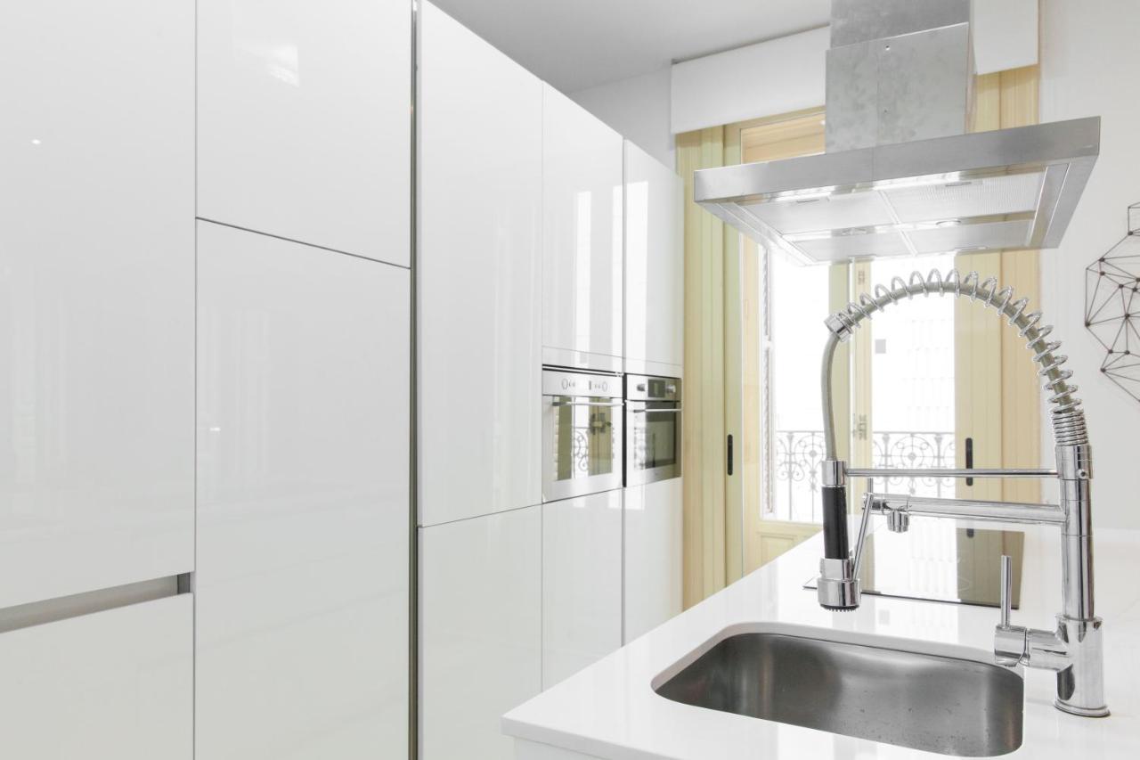 For You Rentals New Design Apartment Temporal Puerta Del Sol Pre10C Madrid Exterior photo