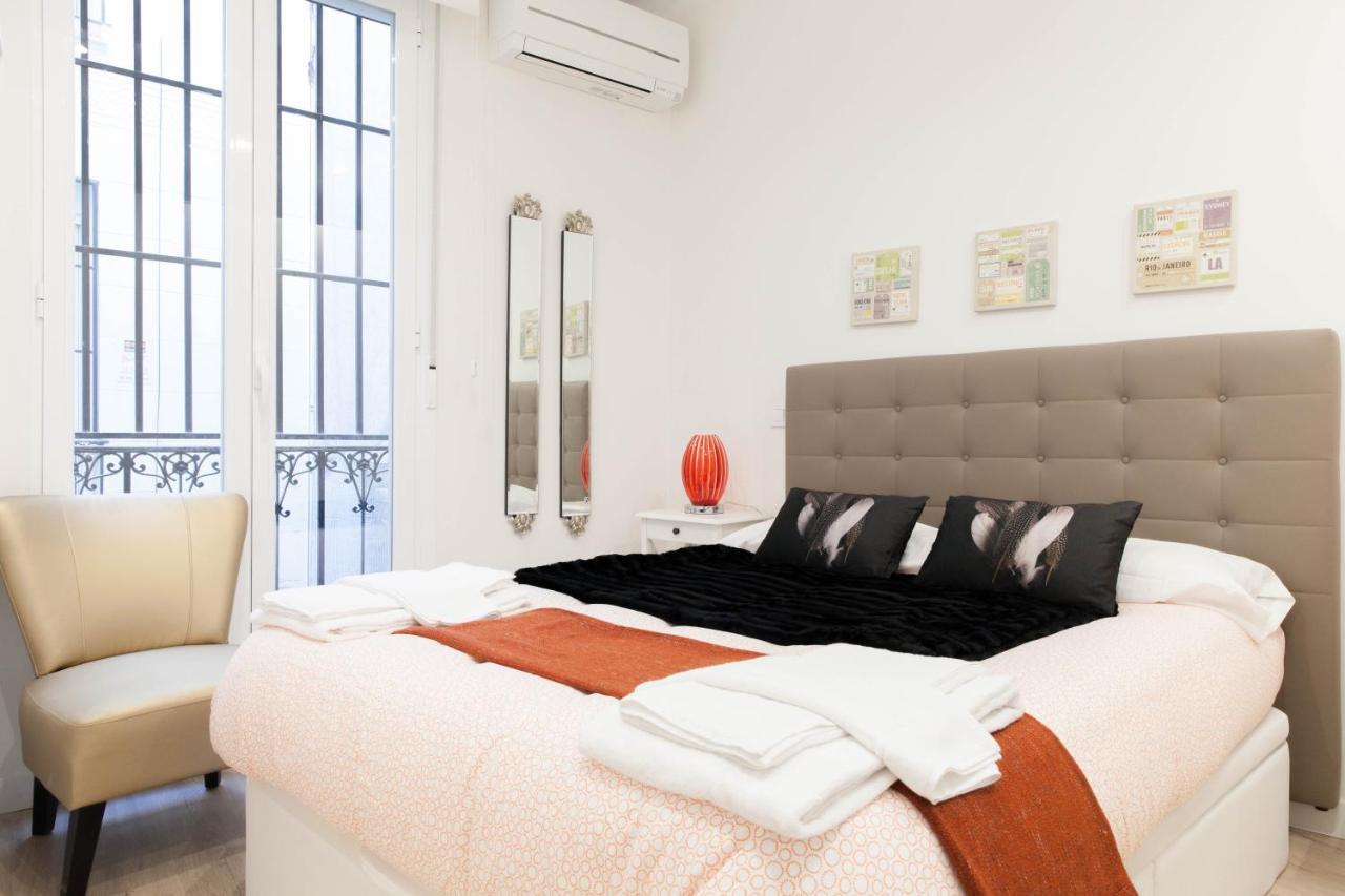For You Rentals New Design Apartment Temporal Puerta Del Sol Pre10C Madrid Exterior photo